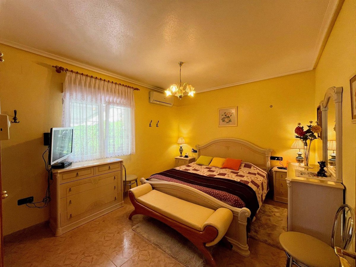 3 Bed Detached Villa in Playa Flamenca