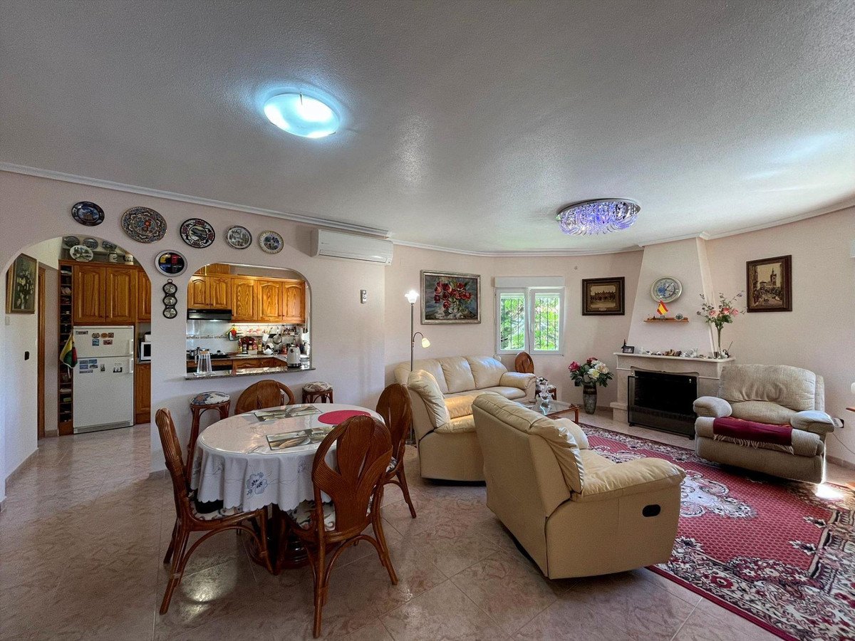 3 Bed Detached Villa in Playa Flamenca