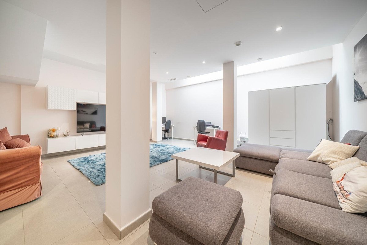 5 Bed Detached Villa in Aguas Nuevas