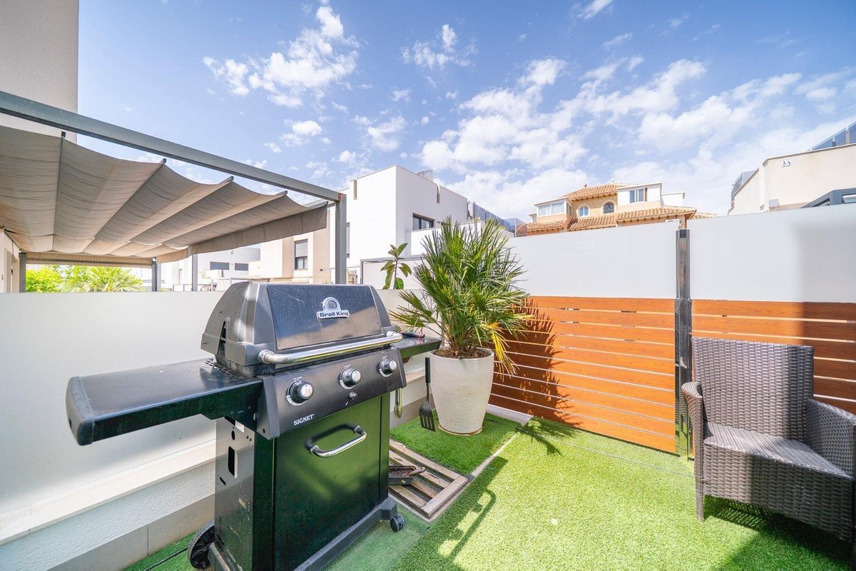 5 Bed Detached Villa in Aguas Nuevas