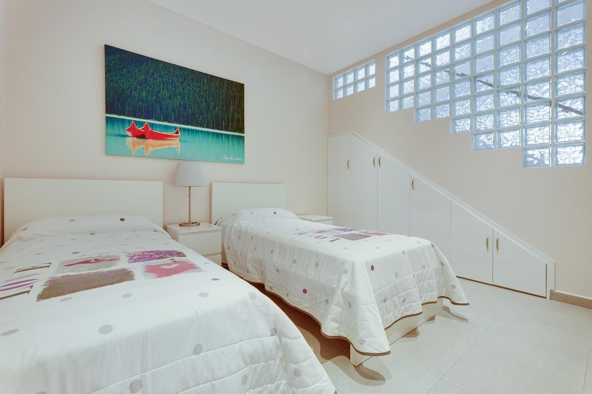 5 Bed Detached Villa in Aguas Nuevas