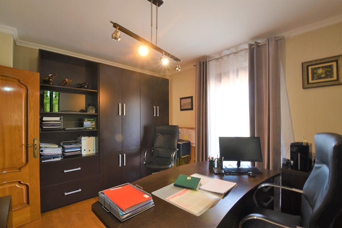 5 Bed Detached Villa in Rojales