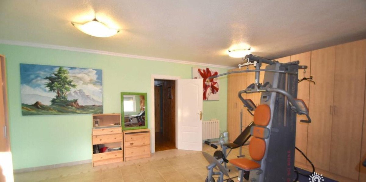 5 Bed Detached Villa in Rojales