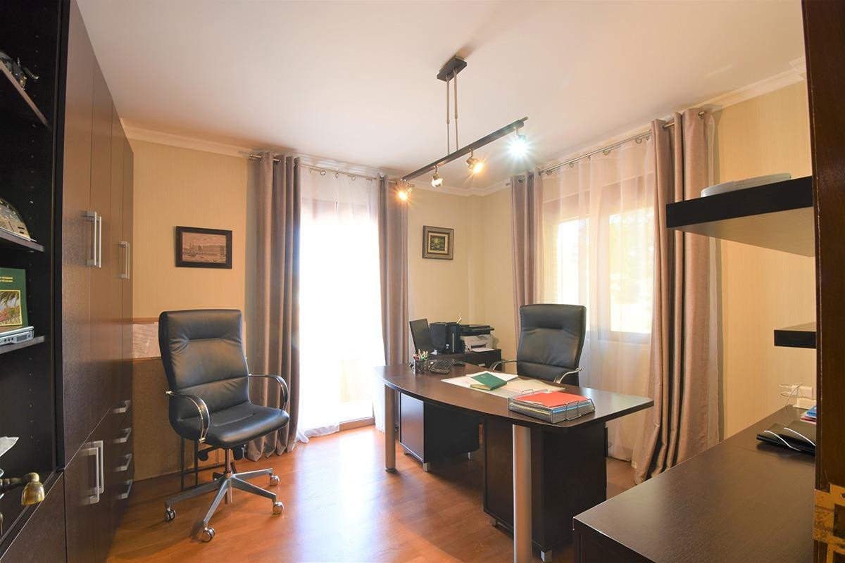 5 Bed Detached Villa in Rojales