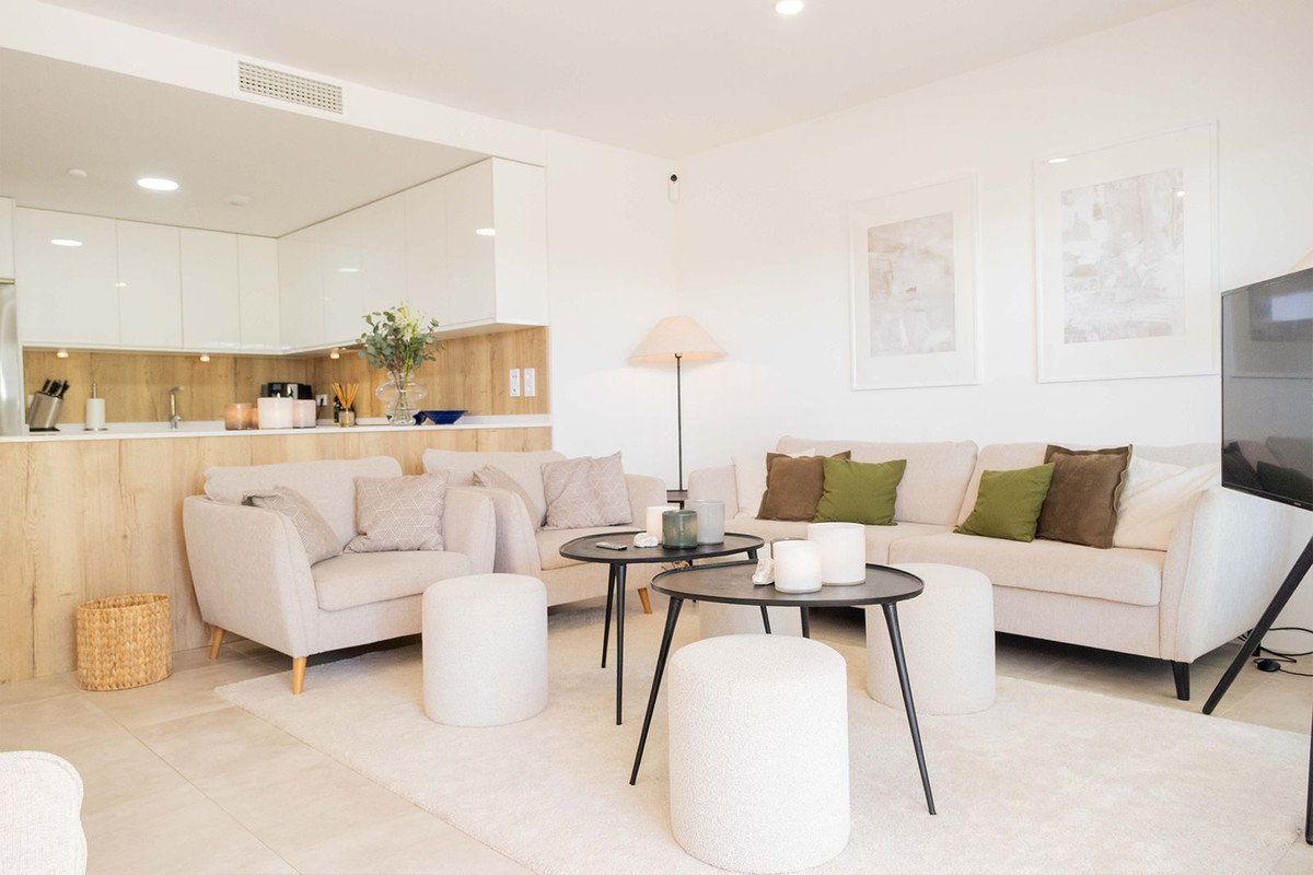 2 Bed Ground Floor Apartment in Estepona