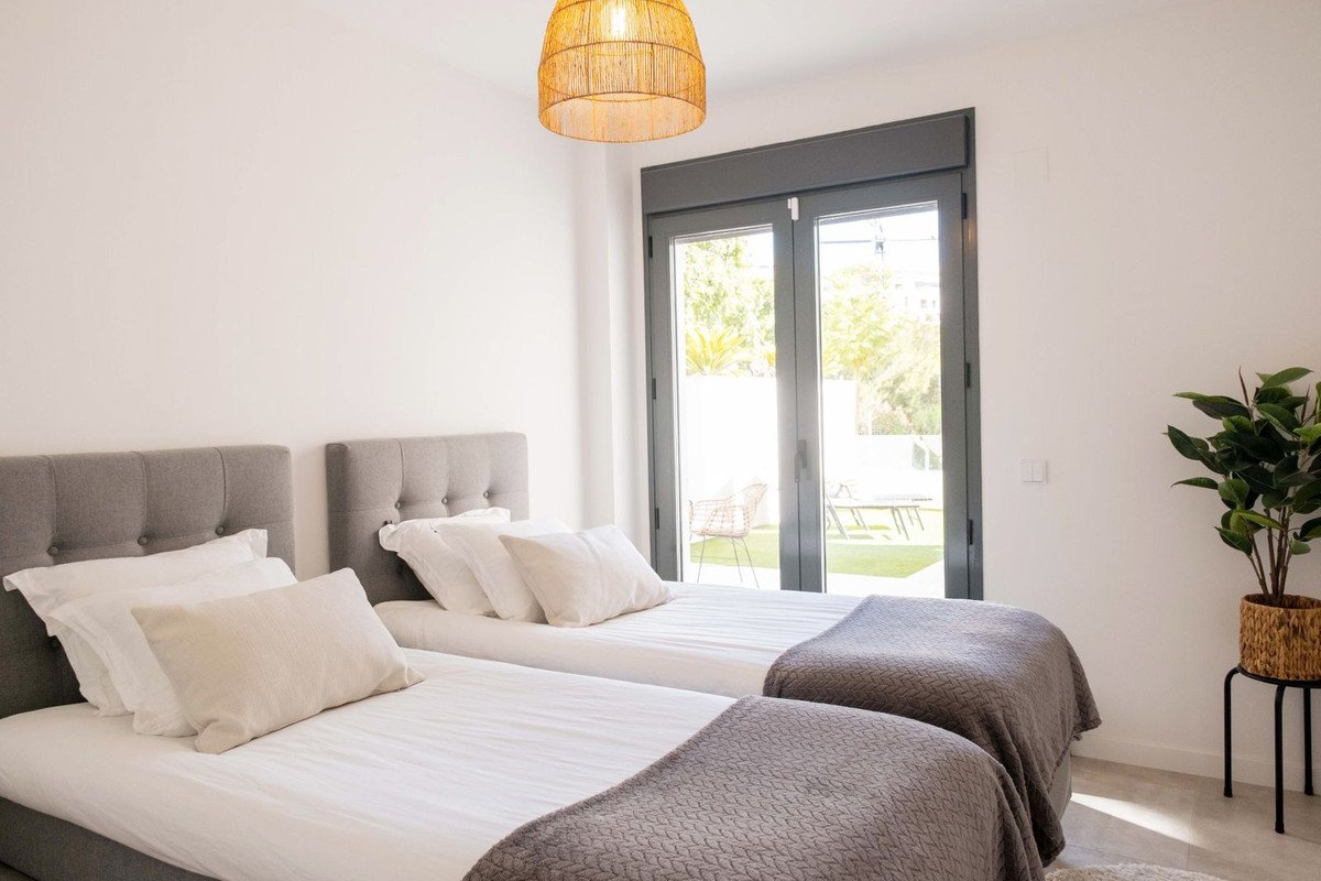 2 Bed Ground Floor Apartment in Estepona