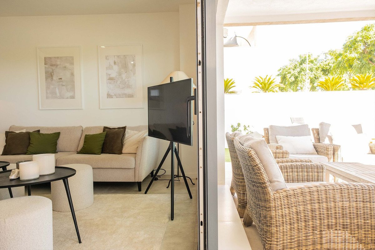 2 Bed Ground Floor Apartment in Estepona