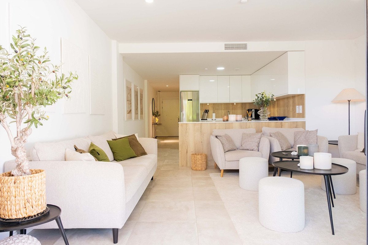 2 Bed Ground Floor Apartment in Estepona