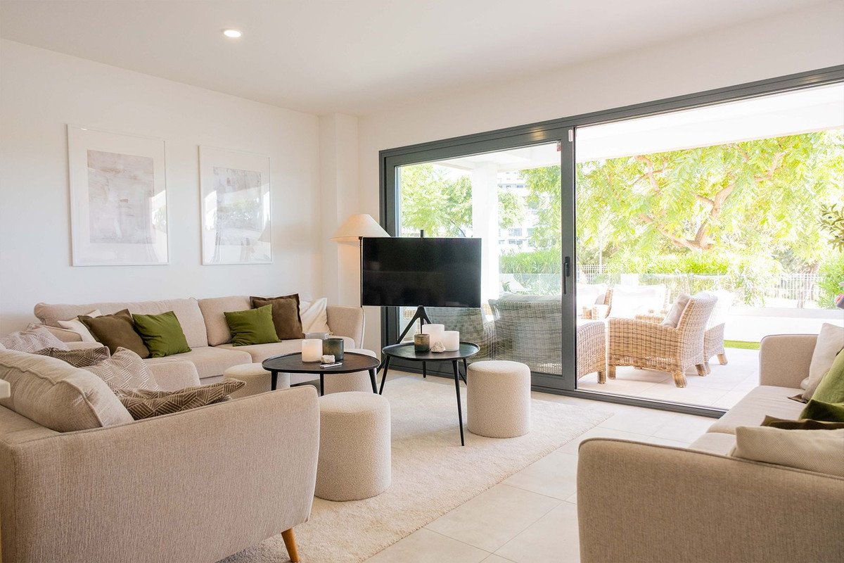 2 Bed Ground Floor Apartment in Estepona