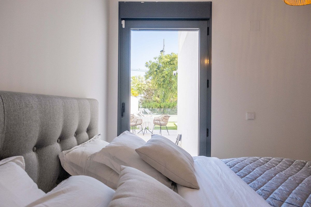 2 Bed Ground Floor Apartment in Estepona