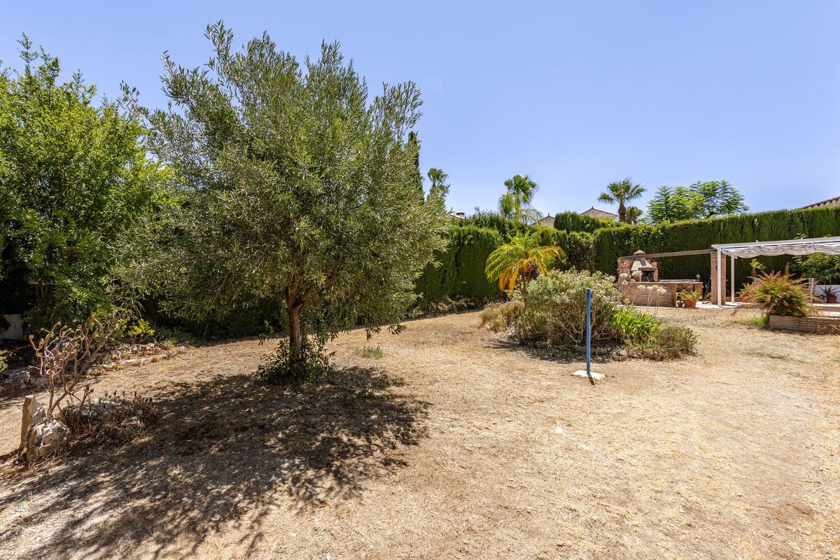 4 Bed Detached Villa in Coín