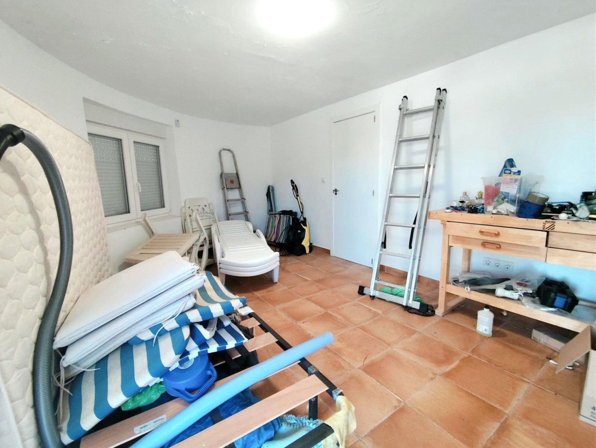 3 Bed Detached Villa in Cabo Roig