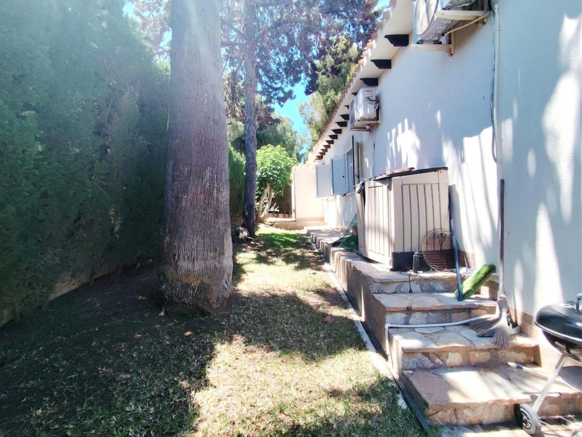 3 Bed Detached Villa in Cabo Roig