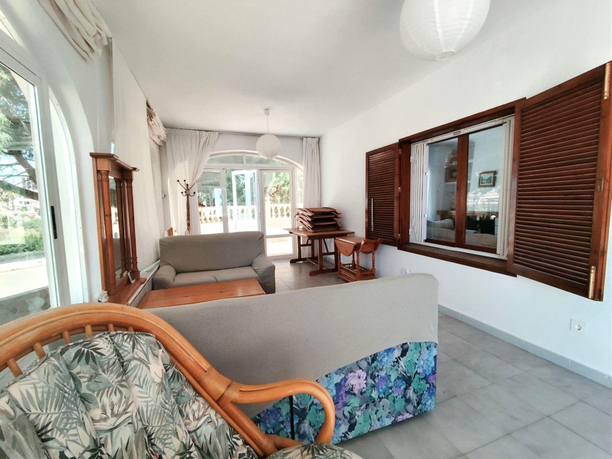 3 Bed Detached Villa in Cabo Roig