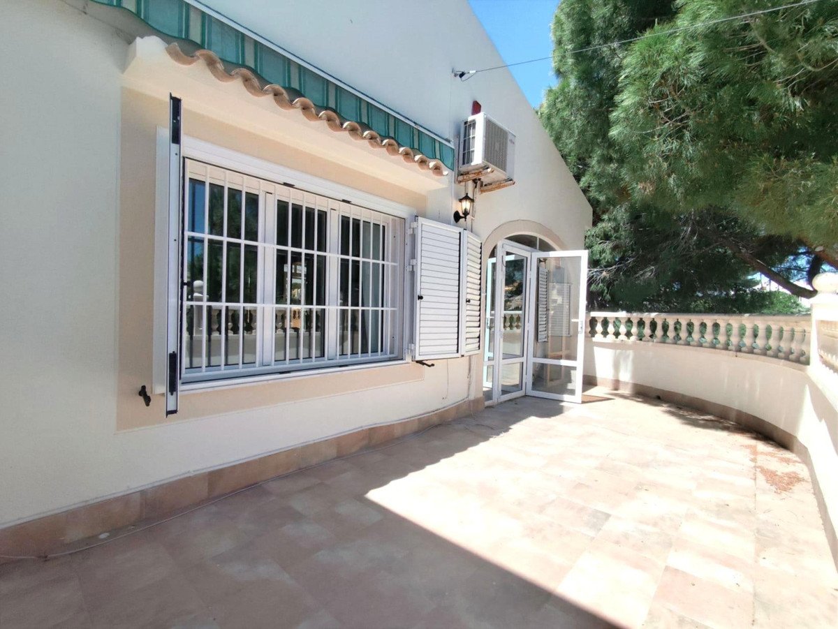 3 Bed Detached Villa in Cabo Roig