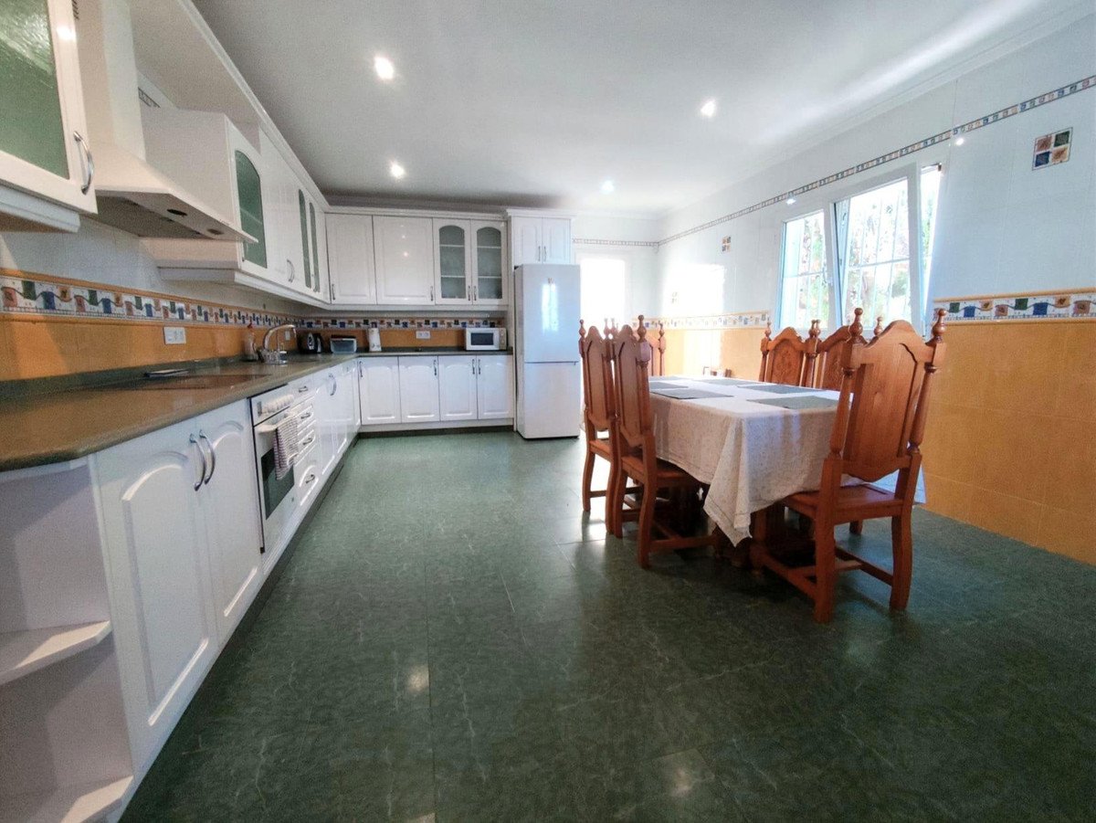 3 Bed Detached Villa in Cabo Roig