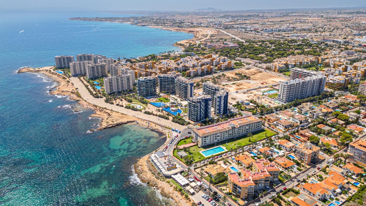 3 Bed Penthouse in Punta Prima