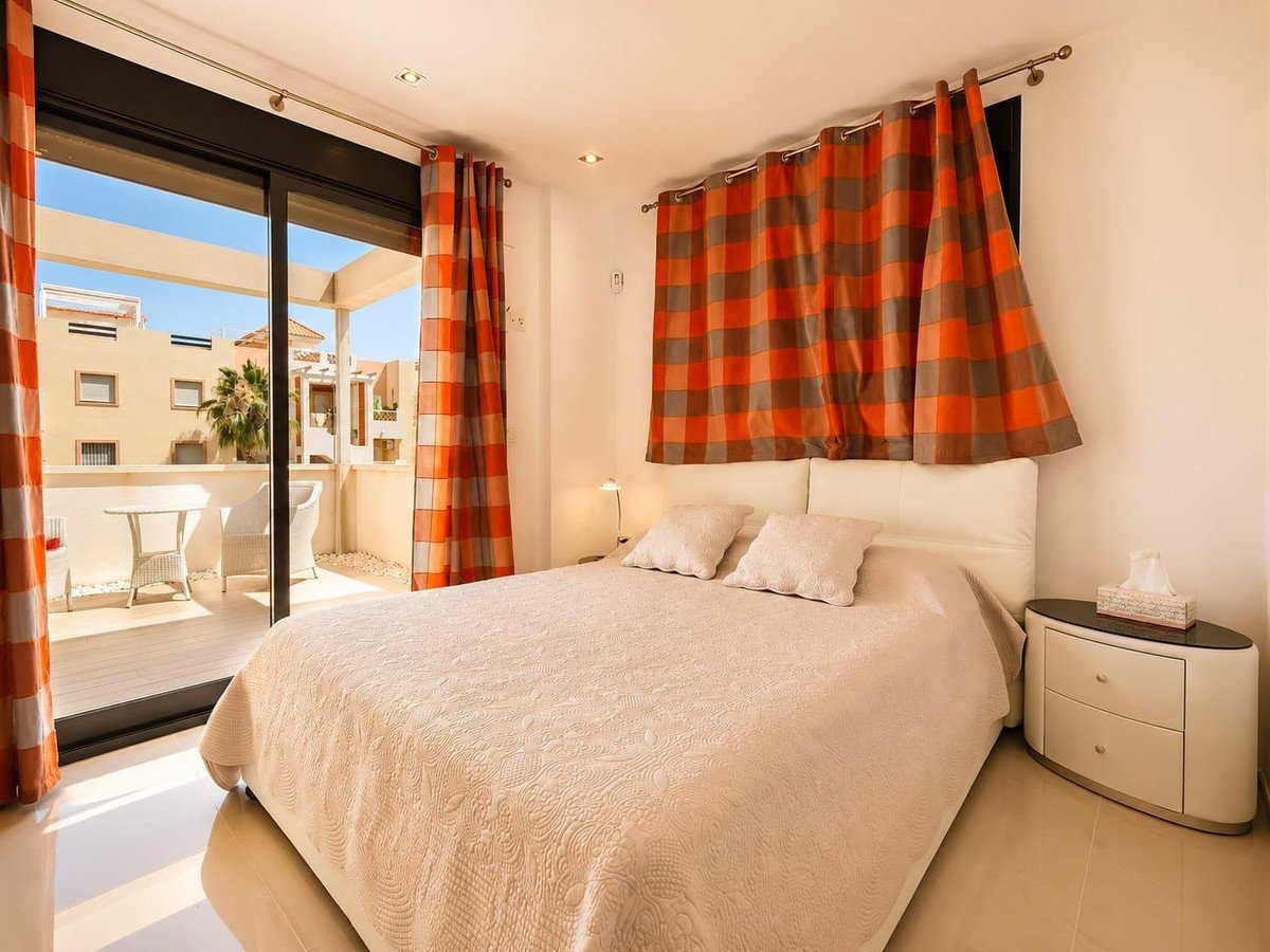 5 Bed Detached Villa in La Zenia