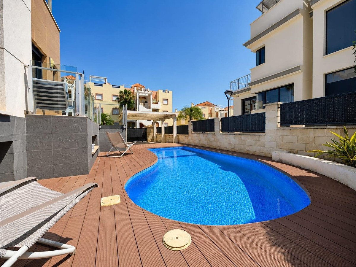 5 Bed Detached Villa in La Zenia