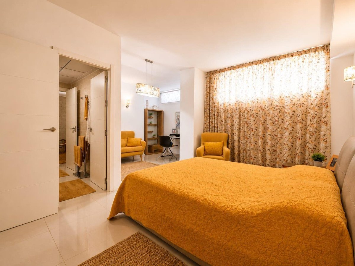 5 Bed Detached Villa in La Zenia