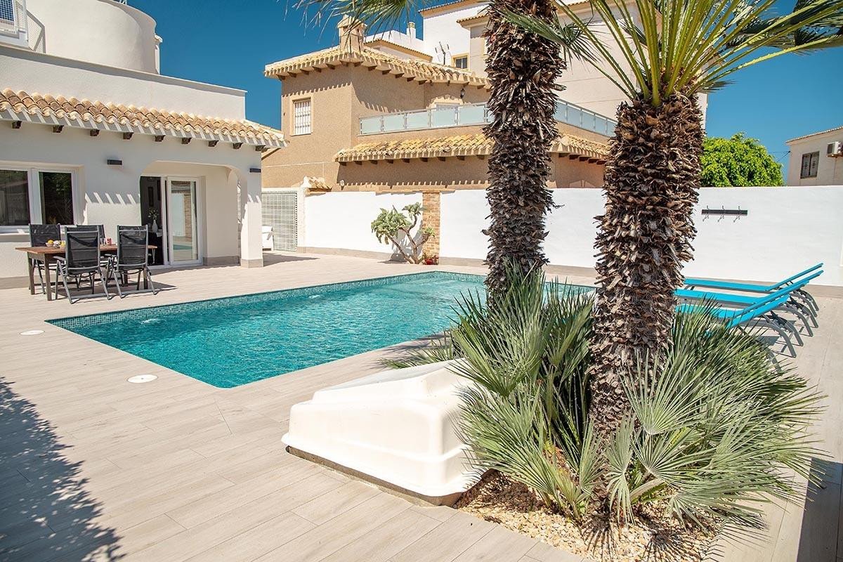 3 Bed Detached Villa in Playa Flamenca