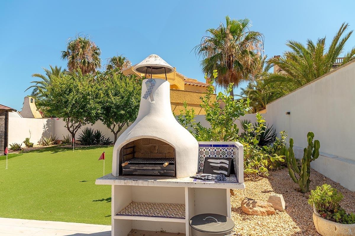3 Bed Detached Villa in Playa Flamenca