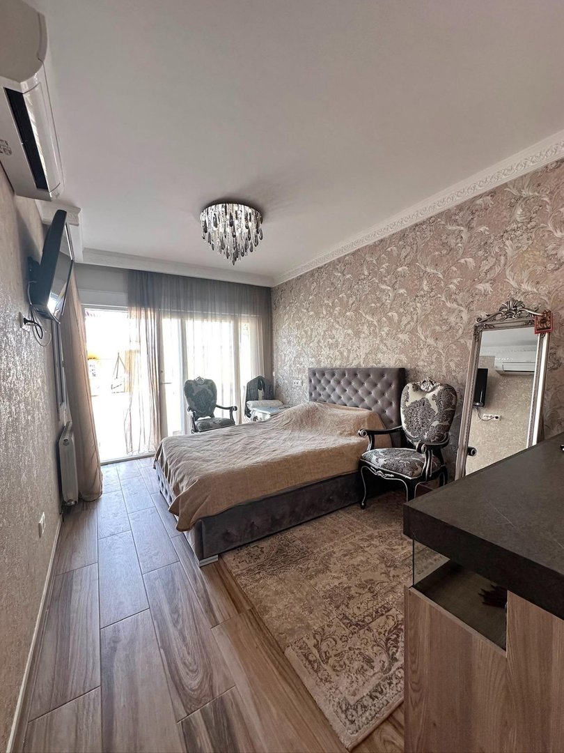 5 Bed Detached Villa in Campoamor