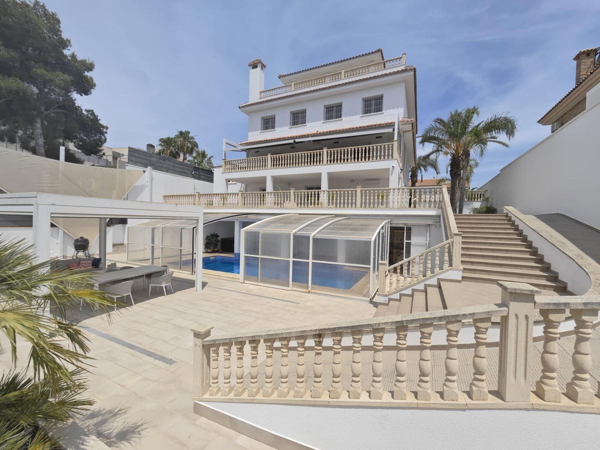 4 Bed Detached Villa in Campoamor