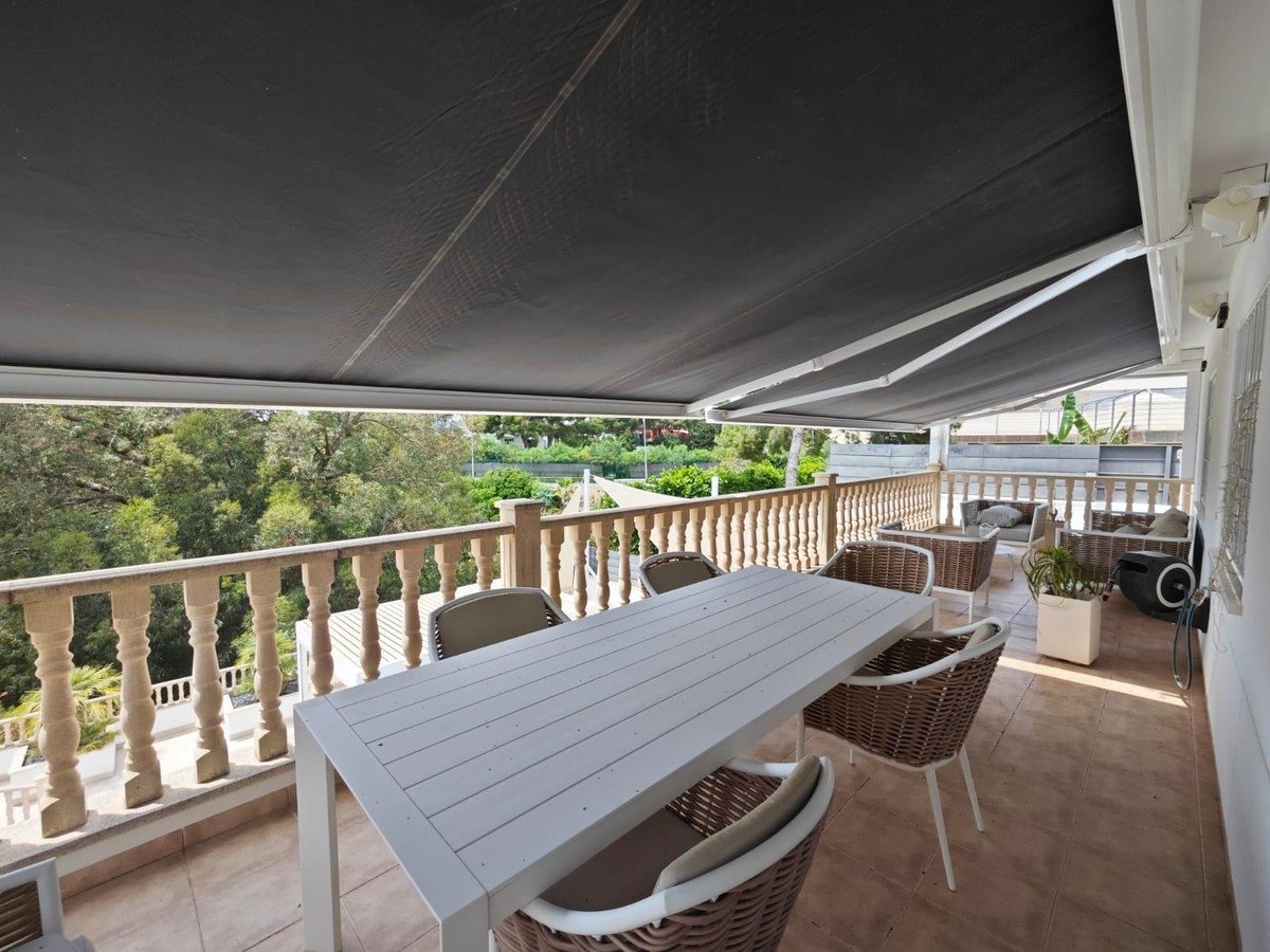 4 Bed Detached Villa in Campoamor