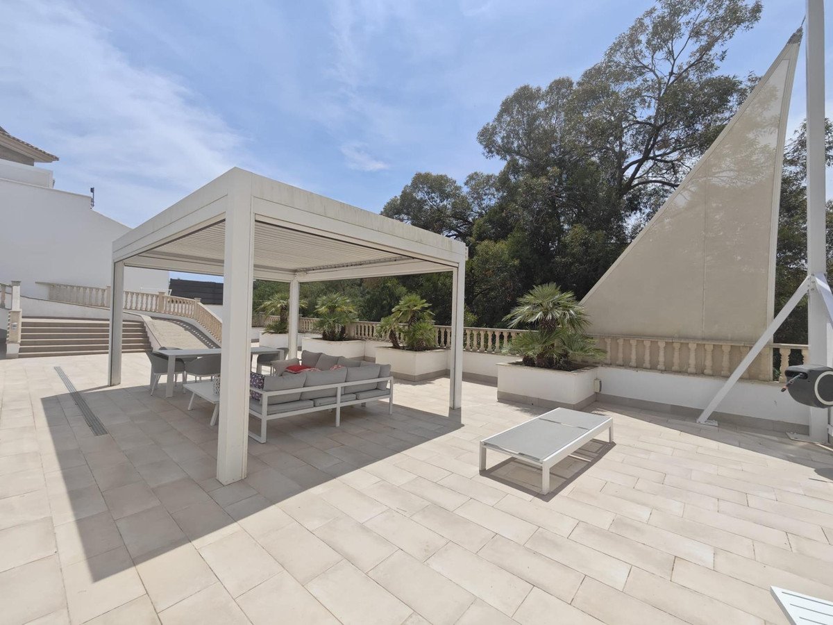 4 Bed Detached Villa in Campoamor