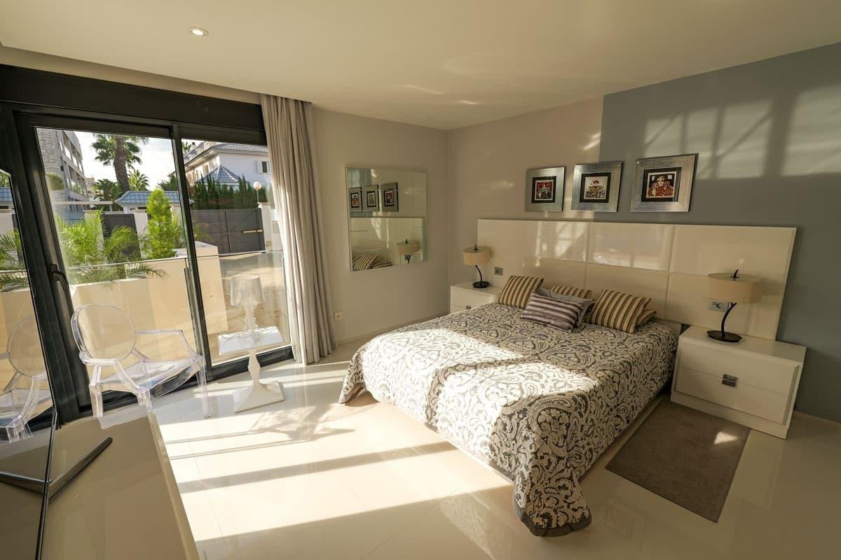 3 Bed Detached Villa in La Veleta