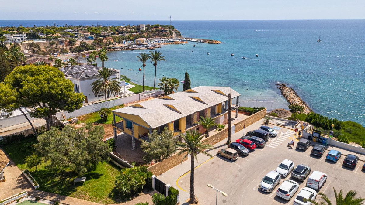 1 Bed Detached Villa in Cabo Roig