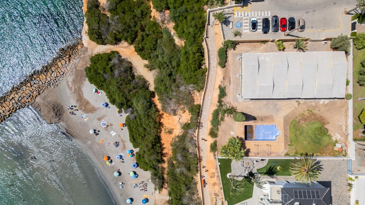 1 Bed Detached Villa in Cabo Roig