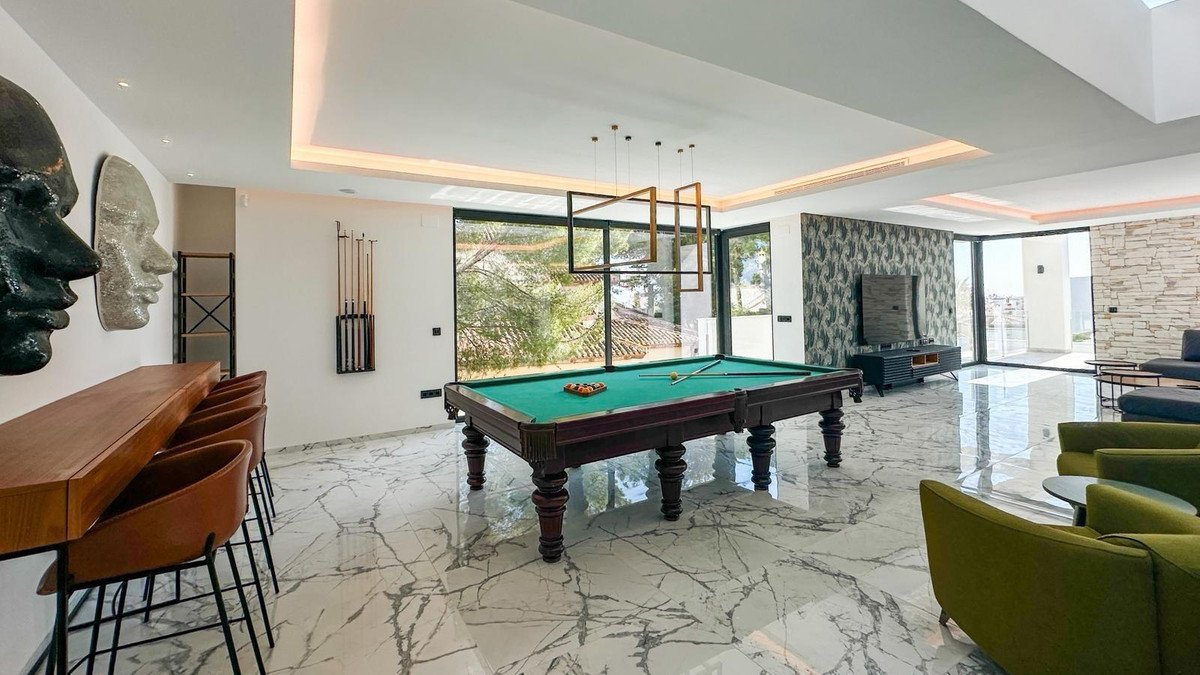 4 Bed Detached Villa in Orihuela Costa