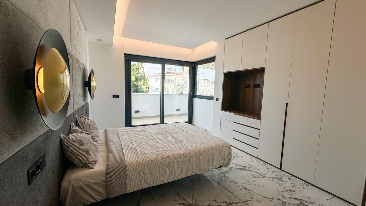 4 Bed Detached Villa in Orihuela Costa