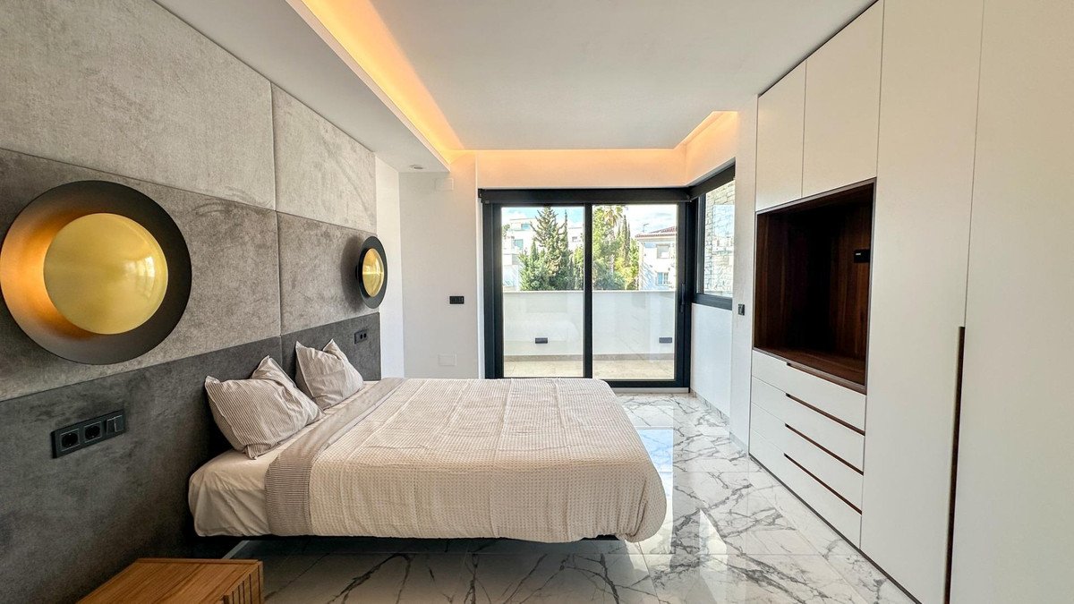 4 Bed Detached Villa in Orihuela Costa