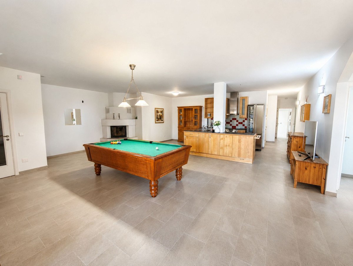 6 Bed Finca - Cortijo in Estepona