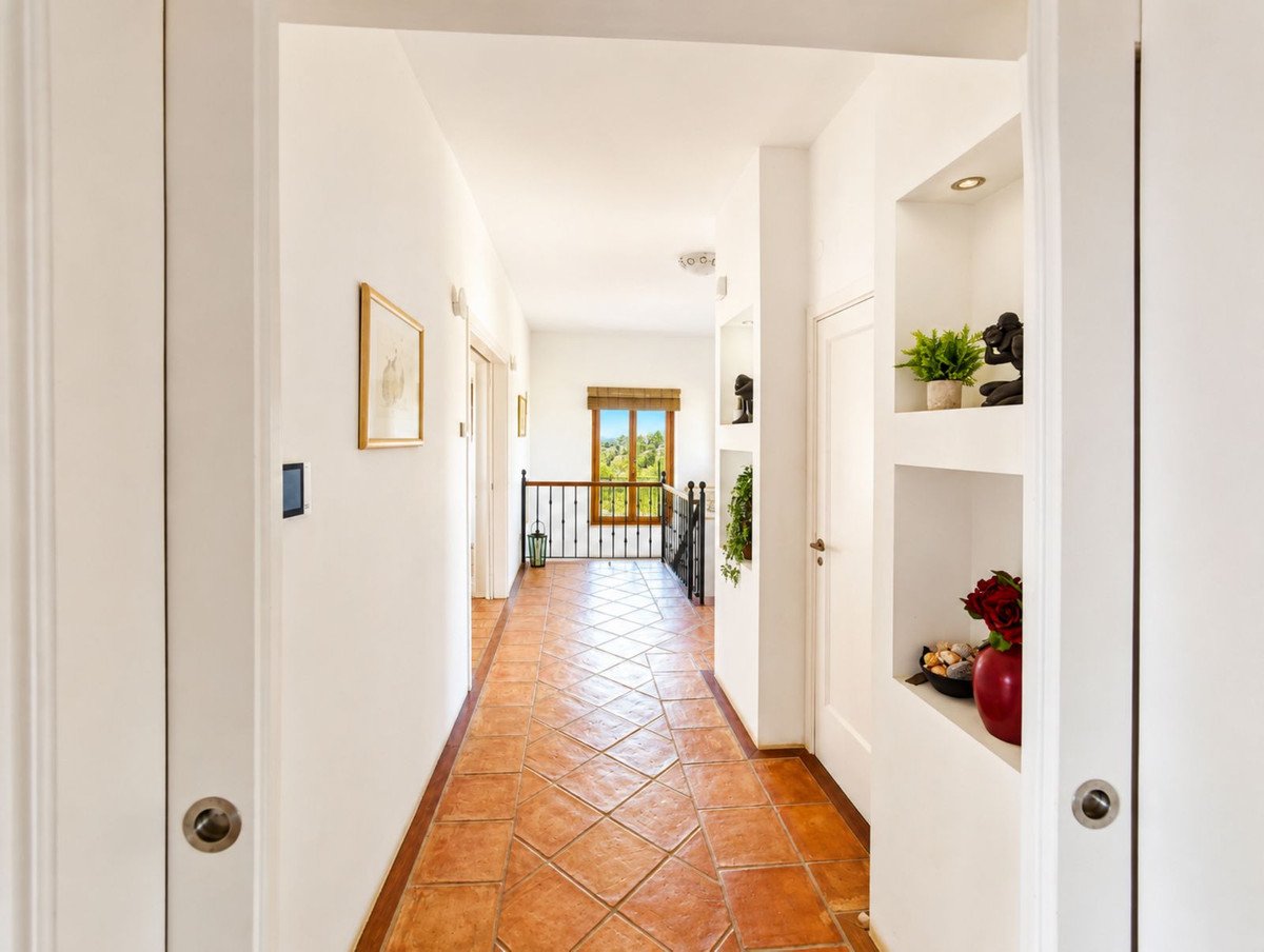 6 Bed Finca - Cortijo in Estepona