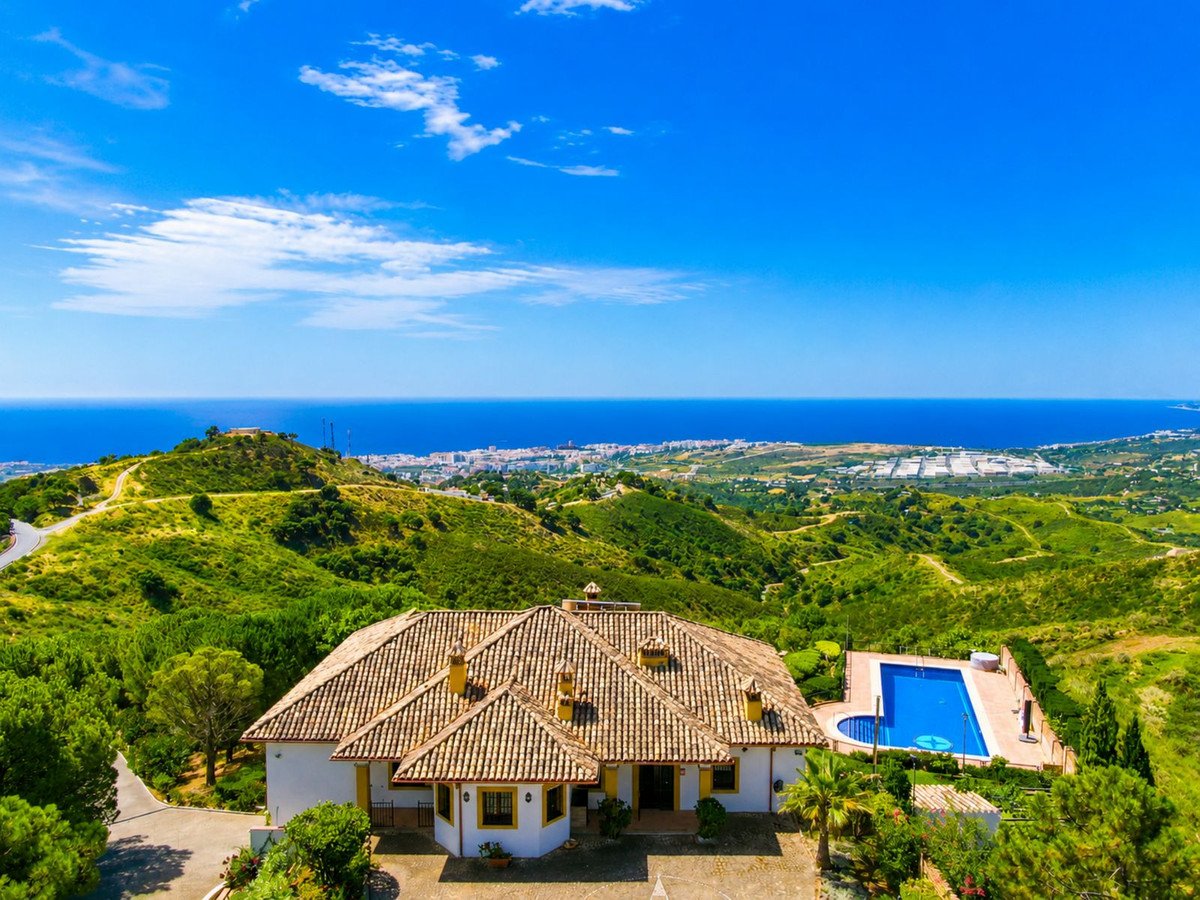 6 Bed Finca - Cortijo in Estepona