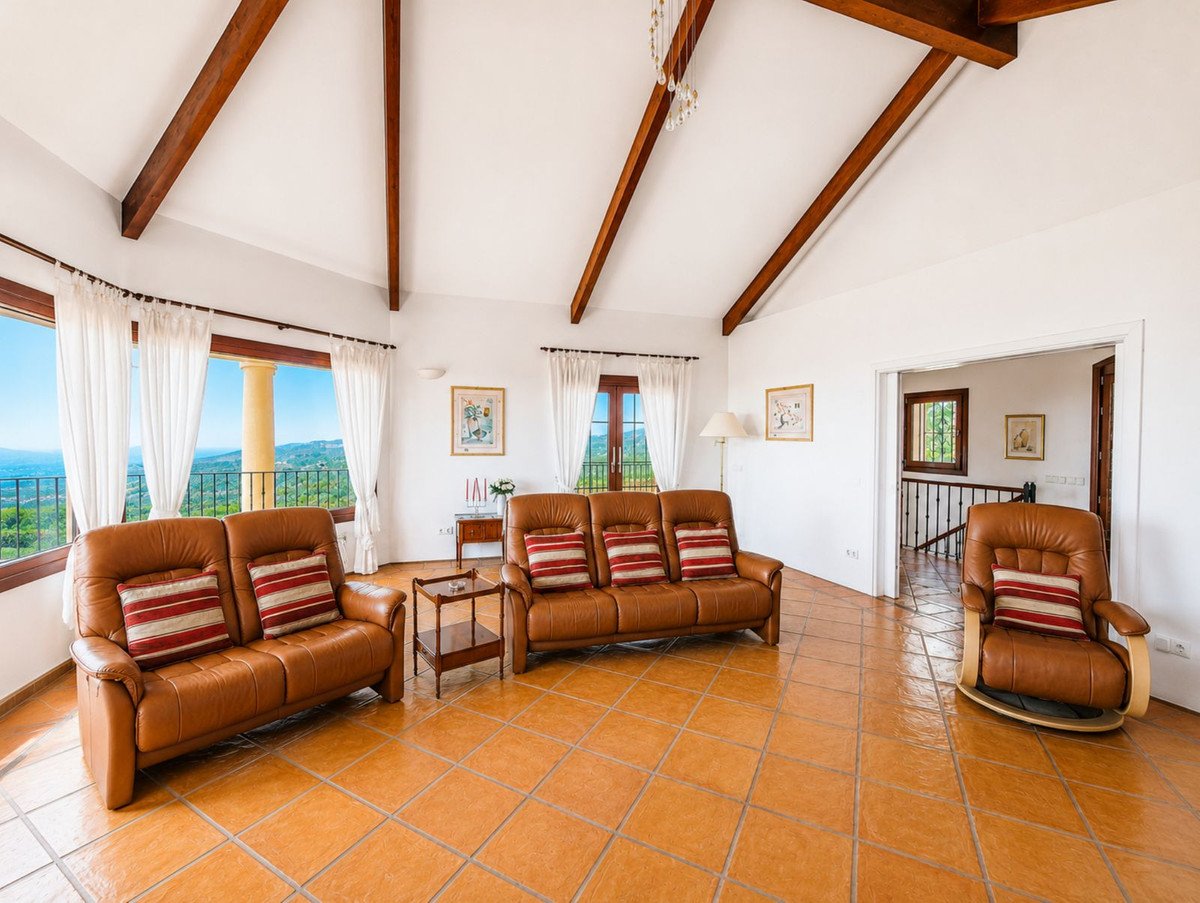 6 Bed Finca - Cortijo in Estepona