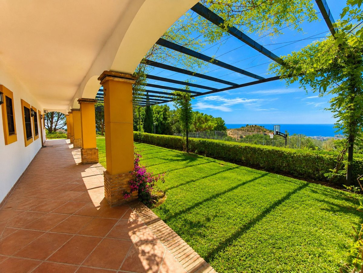 6 Bed Finca - Cortijo in Estepona