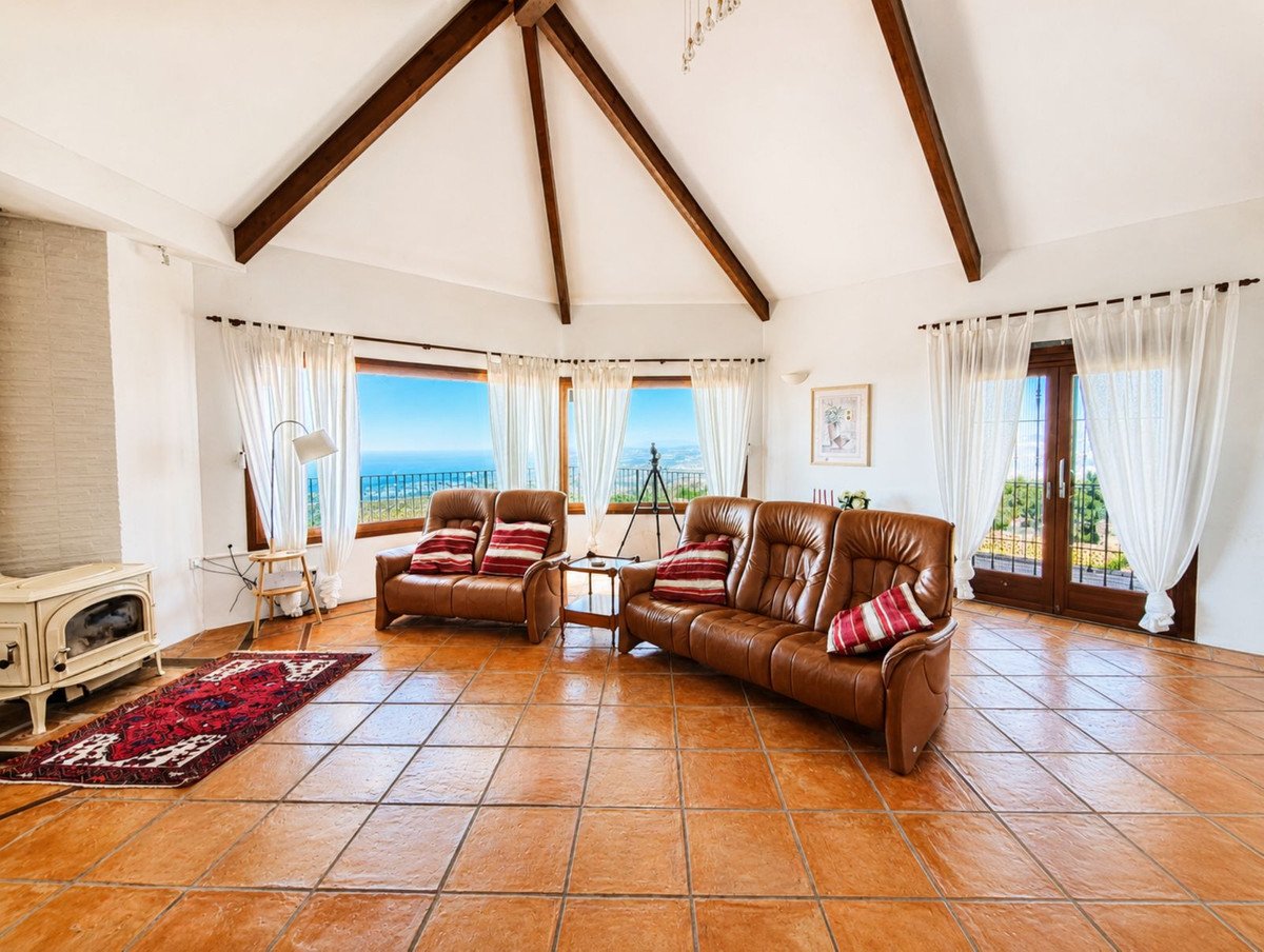 6 Bed Finca - Cortijo in Estepona