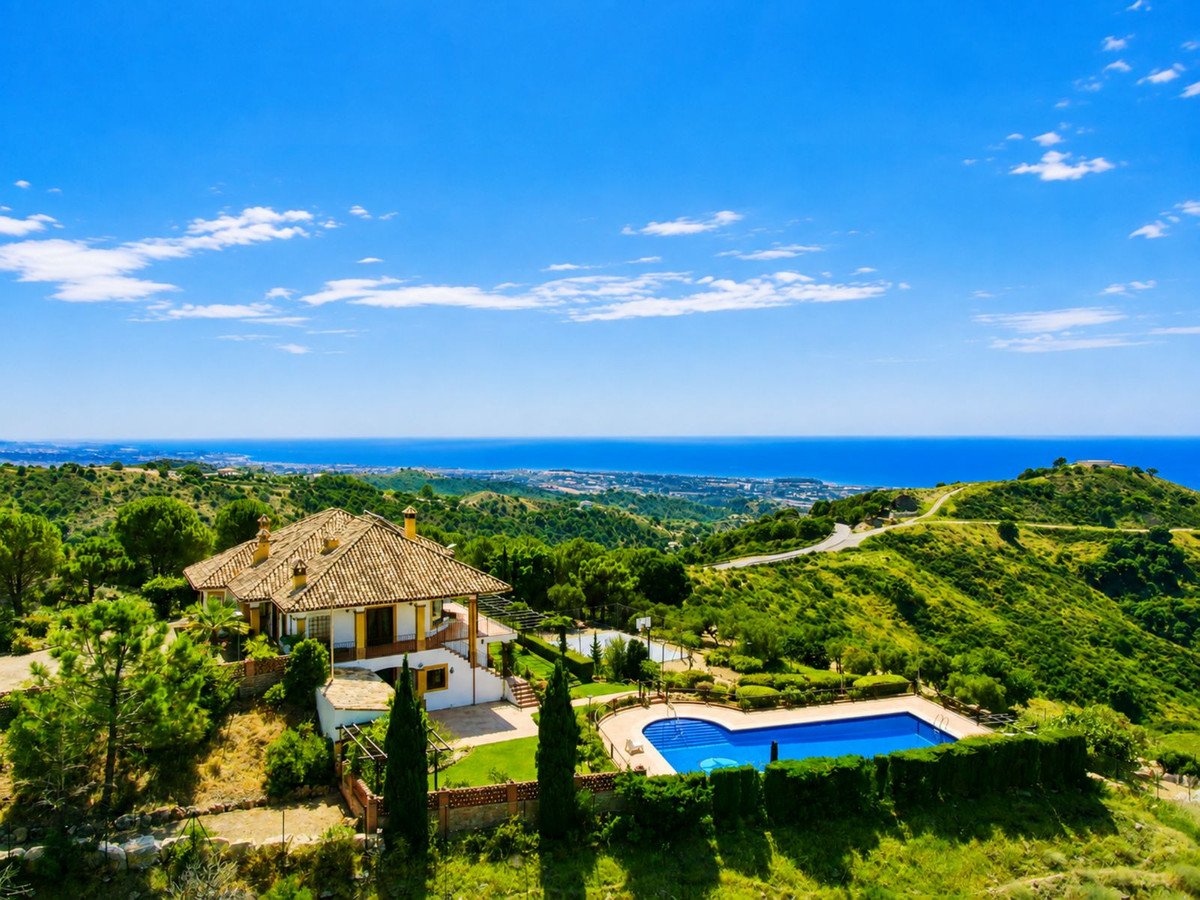 6 Bed Finca - Cortijo in Estepona