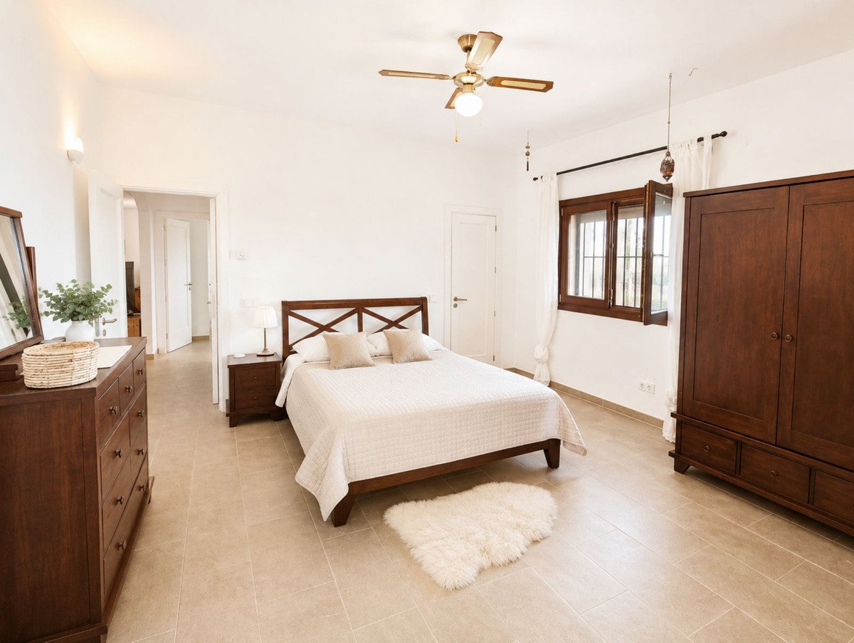 6 Bed Finca - Cortijo in Estepona