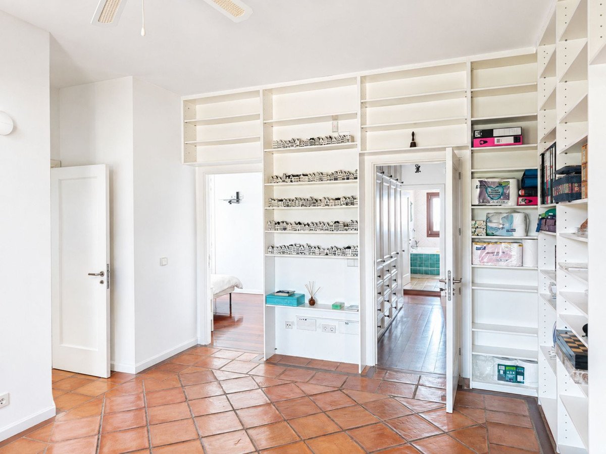 6 Bed Finca - Cortijo in Estepona