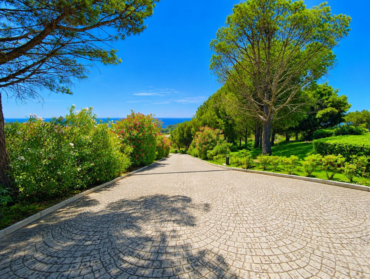 6 Bed Finca - Cortijo in Estepona