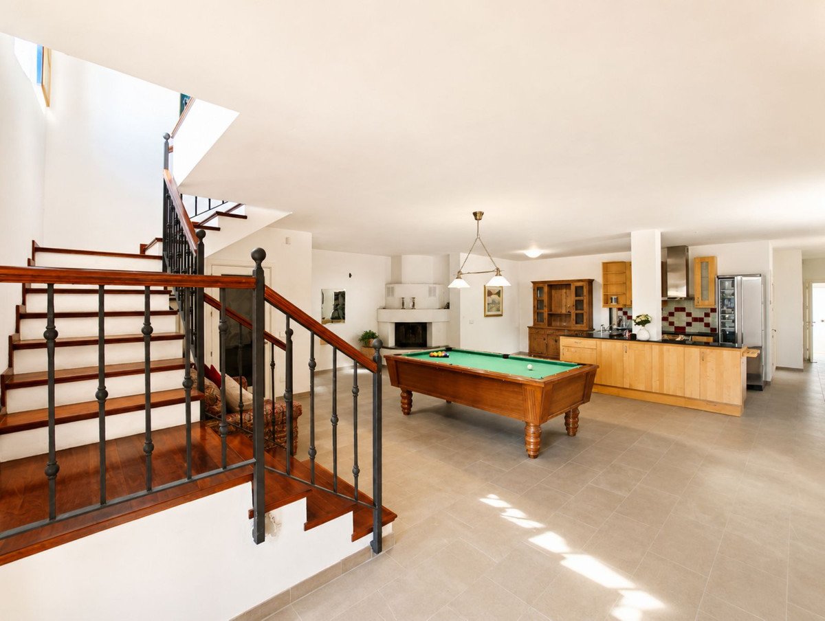 6 Bed Finca - Cortijo in Estepona