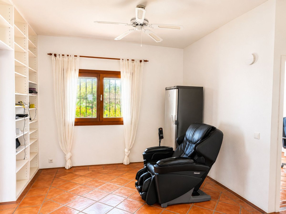 6 Bed Finca - Cortijo in Estepona