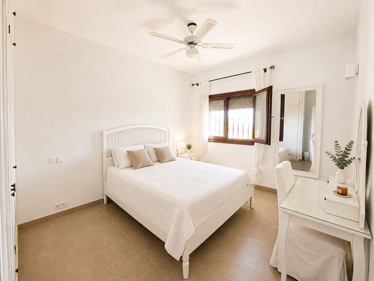 6 Bed Finca - Cortijo in Estepona
