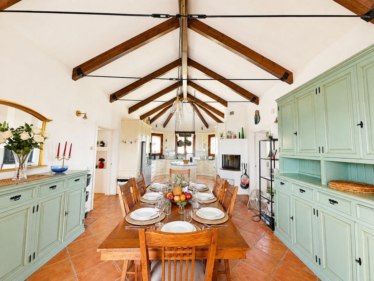 6 Bed Finca - Cortijo in Estepona